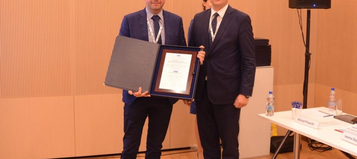 Od lewej Krzysztof Krzemień dyrektor techniczny Termo Organiki oraz dr inż. Robert Geryło dyrektor ITB